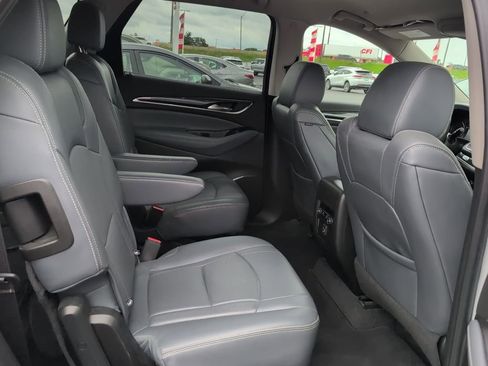 Used 2020 Buick Enclave Essence FWD image 10