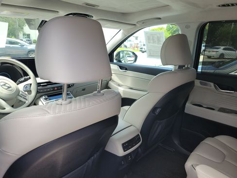 Used 2025 Hyundai Palisade Calligraphy AWD/4WD image 12