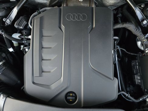 New 2025 Audi Q5 Premium image 30