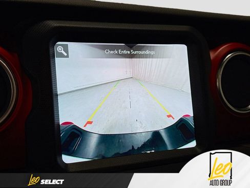 Used 2021 Jeep Gladiator Rubicon w/ Dual Top Group AWD/4WD image 14