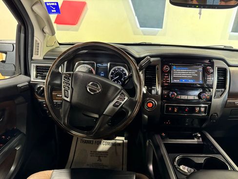 Used 2016 Nissan Titan Platinum Reserve image 20