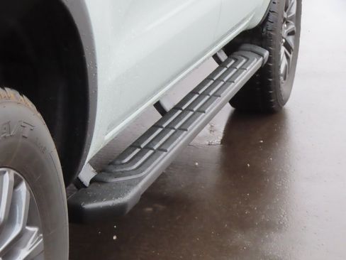 Used 2023 Ford Ranger XLT w/ Equipment Group 301A Mid image 9