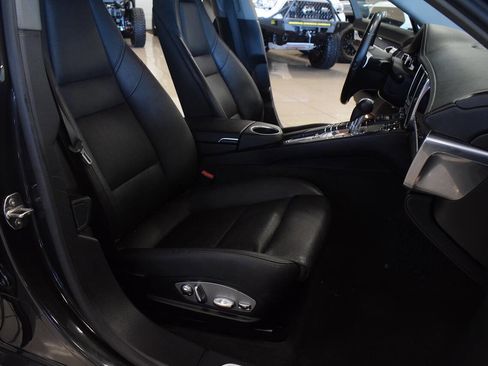 Used 2012 Porsche Panamera 4 image 62