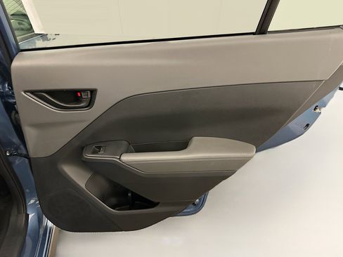 Used 2024 Subaru Crosstrek 2.0i Premium image 32