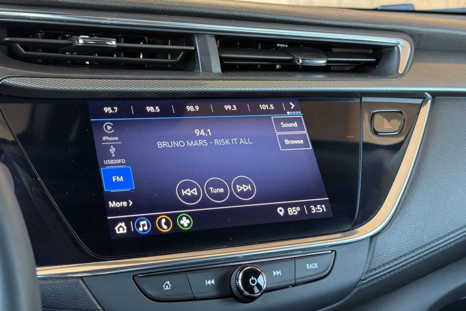 Used 2023 Buick Encore GX Preferred w/ Cold Weather Comfort Package FWD image 22