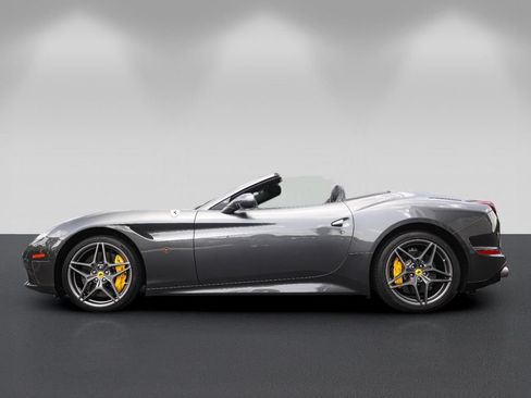 Certified 2016 Ferrari California T RWD image 6