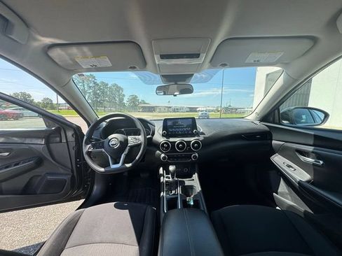Used 2024 Nissan Sentra SV FWD image 22