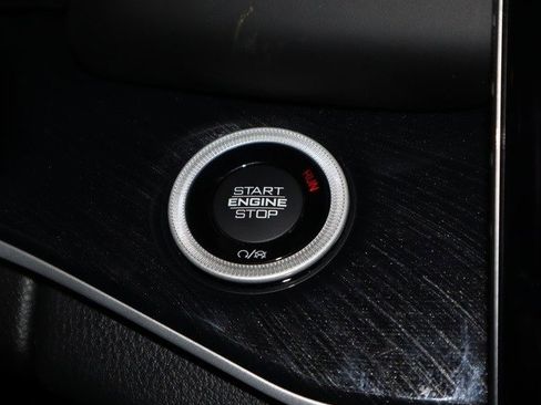 New 2022 Jeep Grand Cherokee Trailhawk w/ Luxury Tech Group III image 16