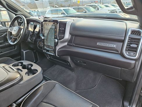 Used 2024 RAM 2500 Laramie w/ Night Edition image 36