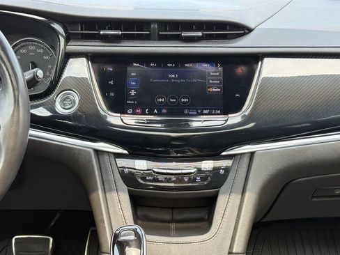 Used 2023 Cadillac XT6 Sport w/ Technology Package AWD/4WD image 14