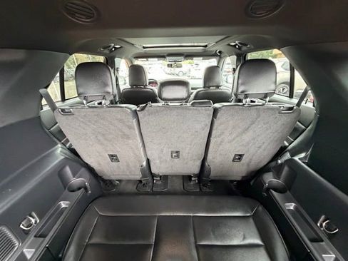 Used 2022 Ford Explorer ST-Line w/ Class IV Trailer Tow Package AWD/4WD image 18