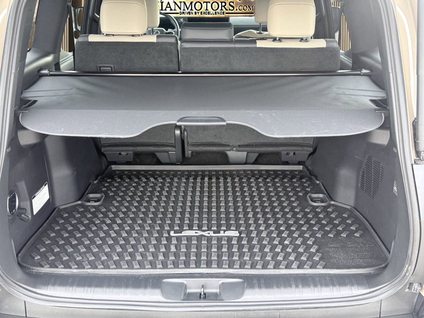 Used 2025 Lexus GX 550 AWD/4WD image 19