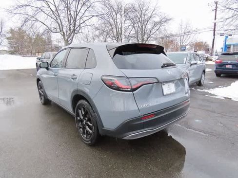 Used 2023 Honda HR-V Sport image 4