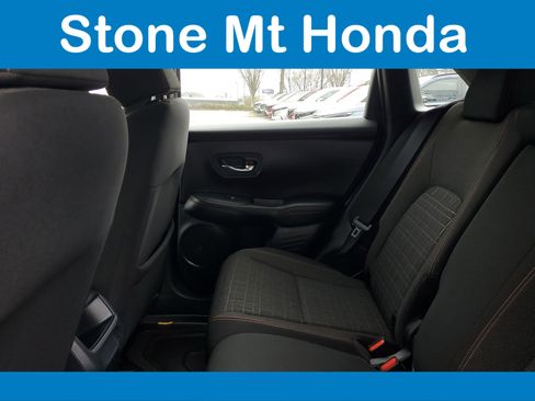 Used 2024 Honda HR-V Sport image 11