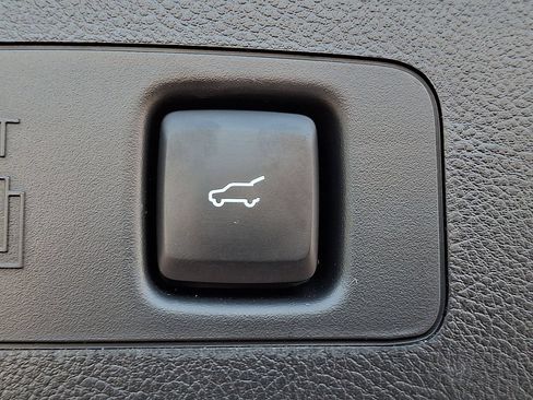 Used 2023 Lincoln Corsair AWD w/ Equipment Group 101A image 31
