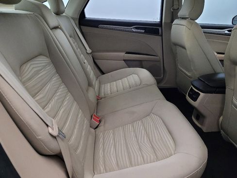 Used 2016 Ford Fusion SE image 19