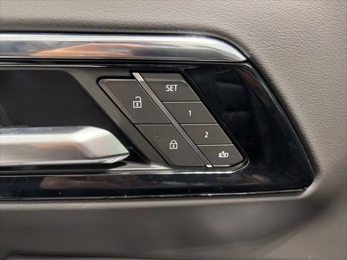 New 2026 Chevrolet Suburban Premier image 10