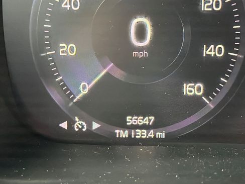 Used 2022 Volvo XC40 T5 Inscription w/ Climate Package image 28