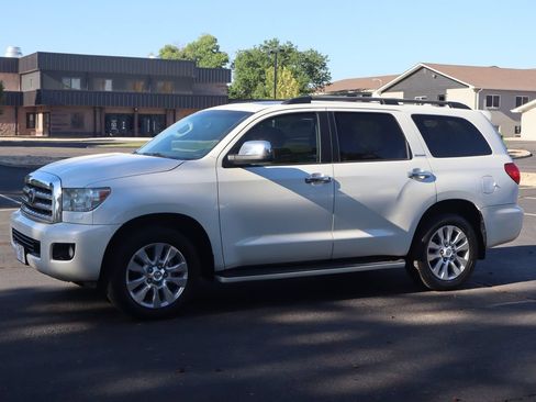 Used 2016 Toyota Sequoia Platinum AWD/4WD image 10