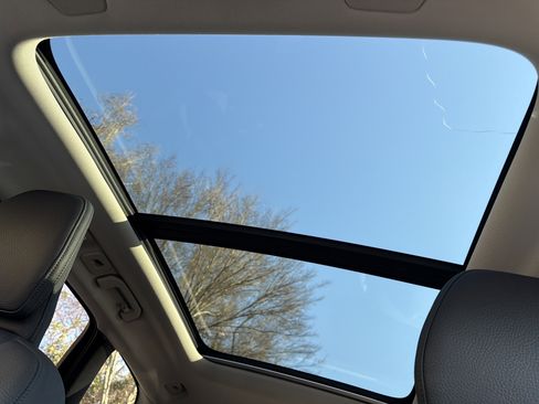 Certified 2025 Volvo XC60 B5 Plus w/ Climate Package image 28