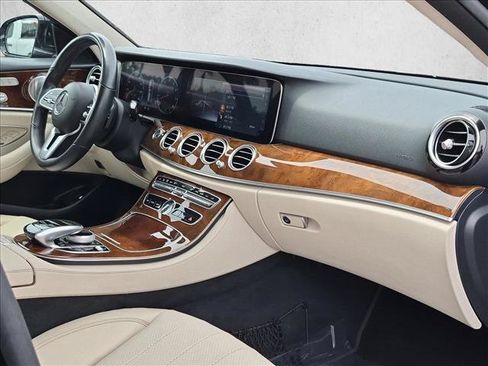 Used 2020 Mercedes-Benz E 450 4MATIC Wagon image 23