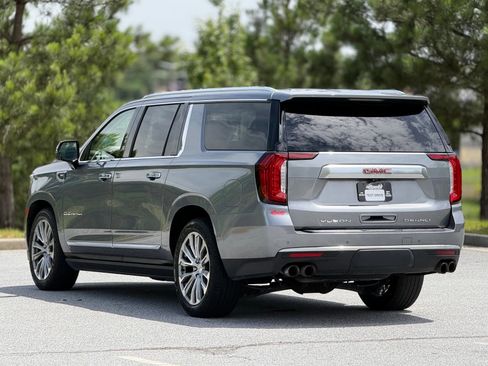Used 2021 GMC Yukon XL Denali w/ Denali Ultimate Package AWD/4WD image 10