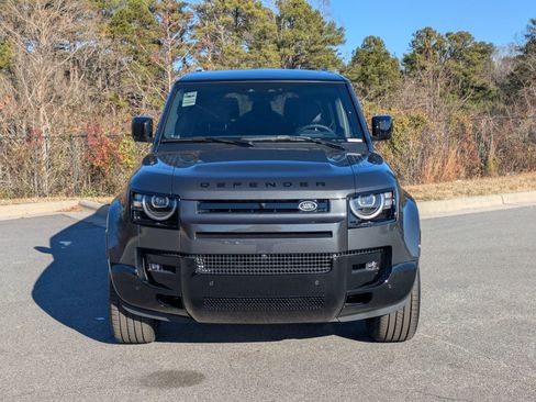 New 2026 Land Rover Defender 130 V8 image 2