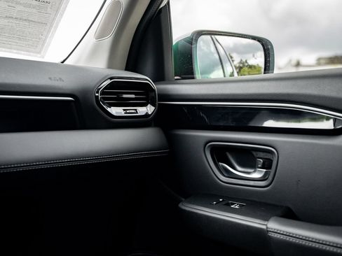 Used 2025 Honda Pilot EX-L image 30