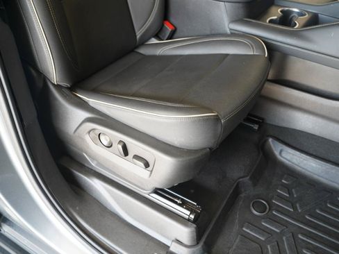 Used 2021 Chevrolet Suburban Premier RWD image 29