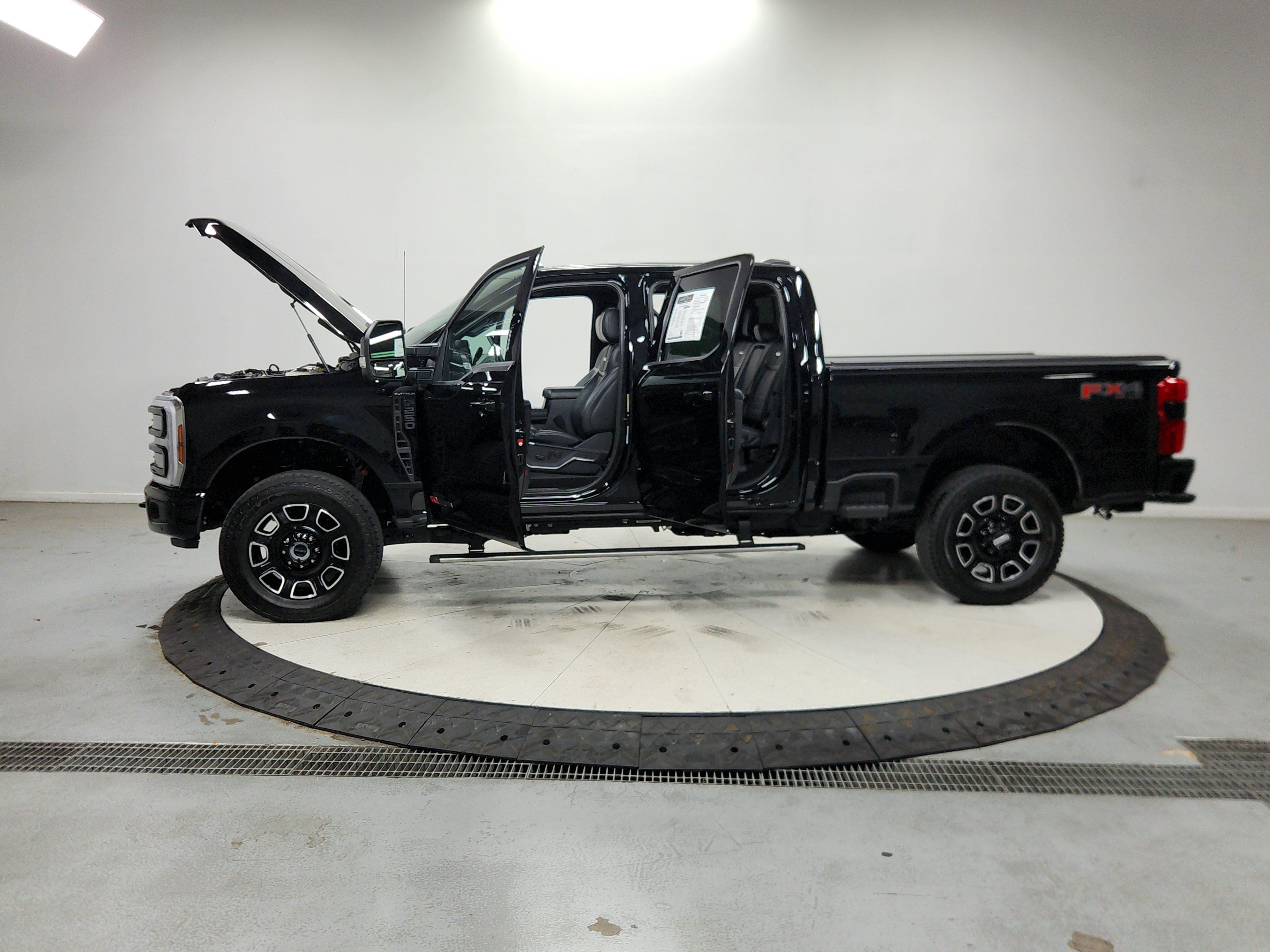 Used 2026 Ford F250 Platinum AWD/4WD image 13