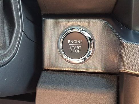 Used 2025 Ford F250 Platinum AWD/4WD image 26