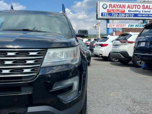 Used 2016 Ford Explorer Limited AWD/4WD image 4