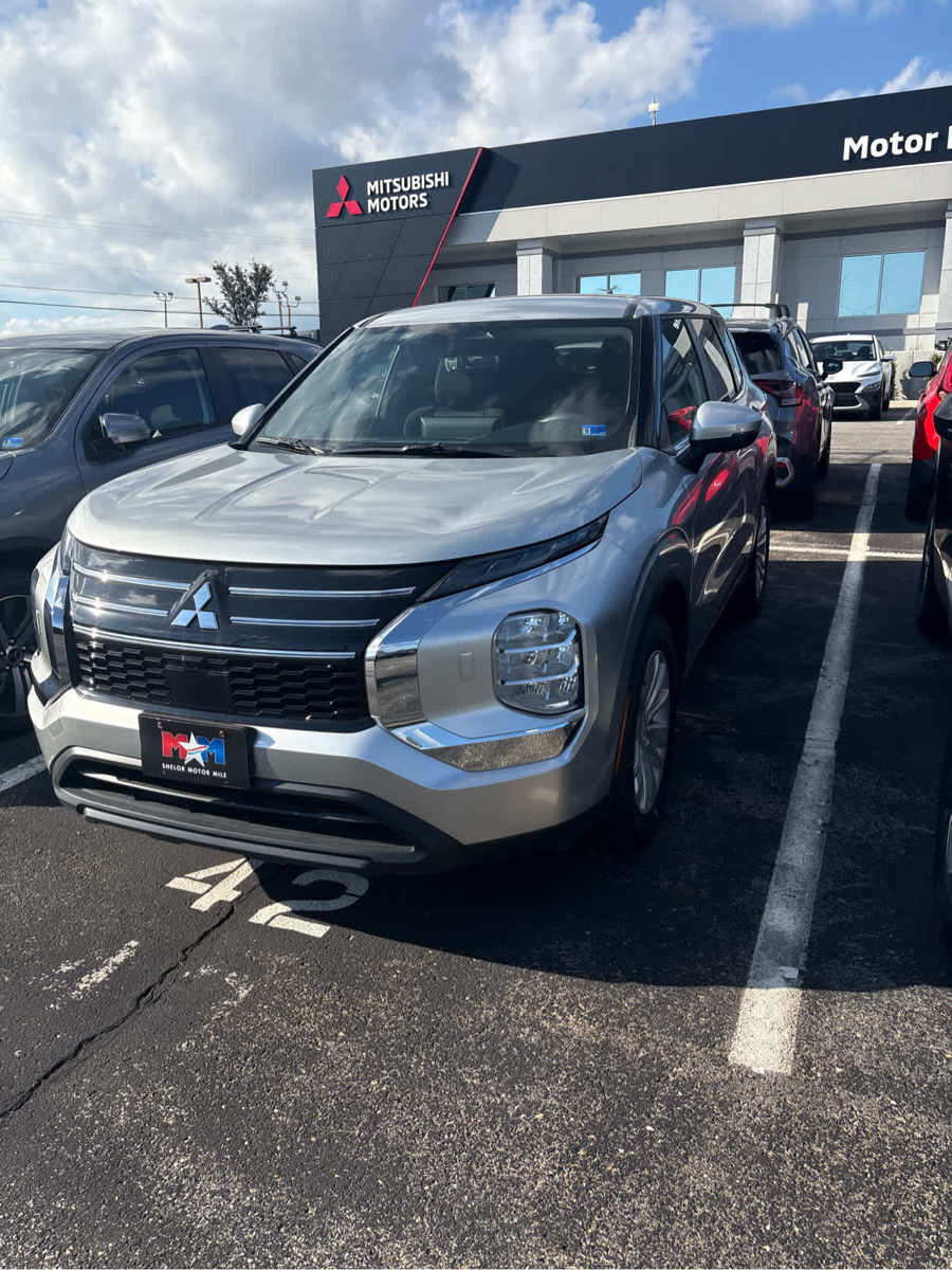Used 2025 Mitsubishi Outlander ES AWD/4WD image 22
