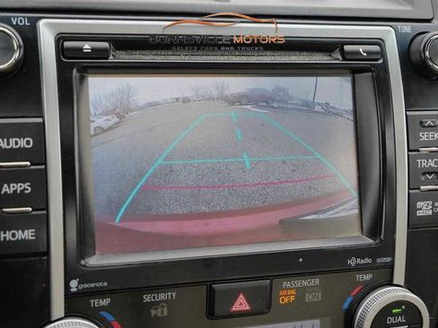 Used 2014 Toyota Camry XLE image 30