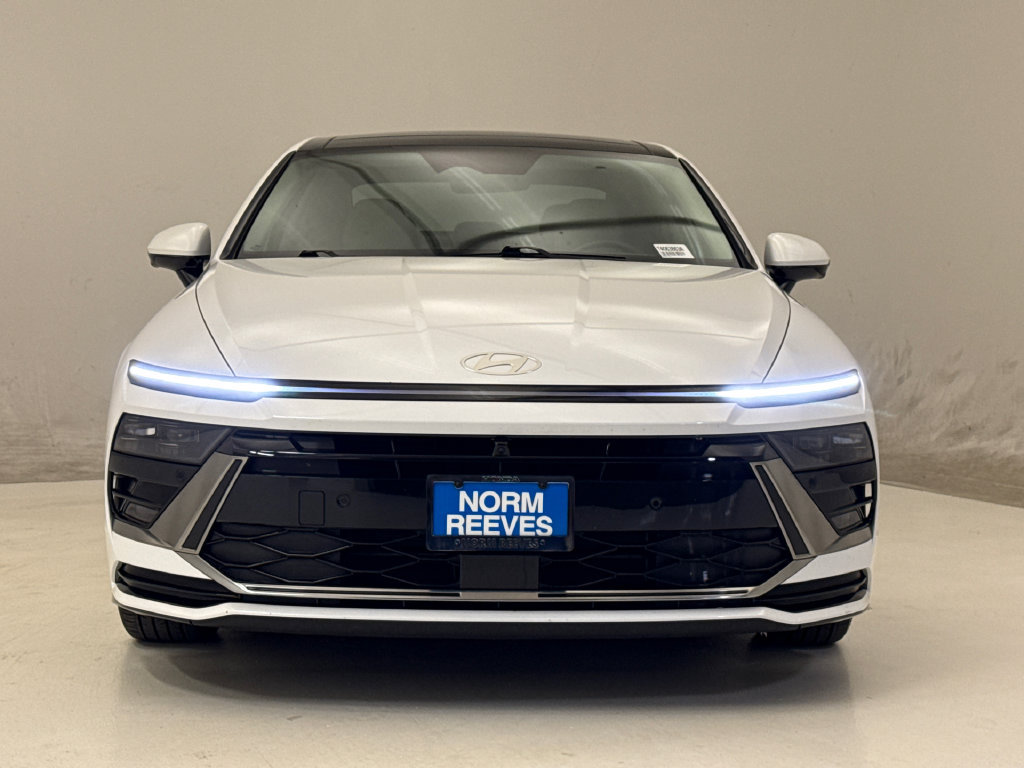 Used 2025 Hyundai Sonata Limited FWD image 3