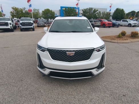 Used 2023 Cadillac XT6 Luxury FWD image 3