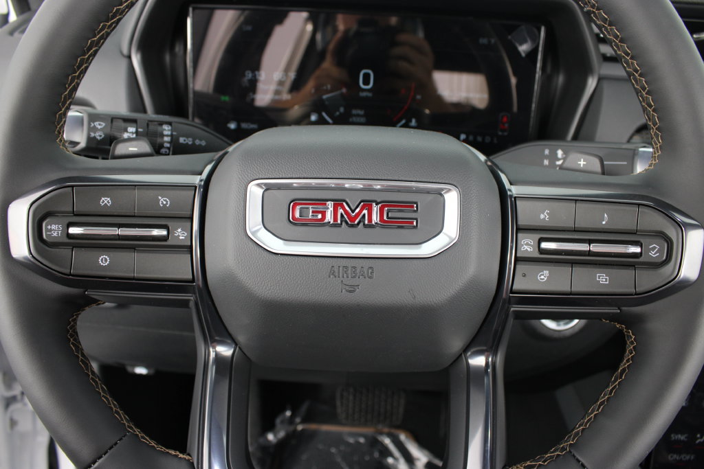 New 2027 GMC Terrain AT4 AWD/4WD image 12