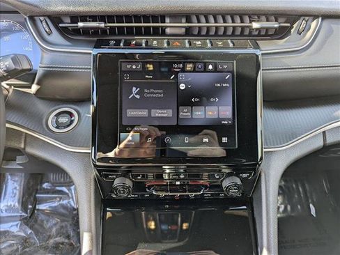 Used 2023 Jeep Grand Cherokee Altitude image 14