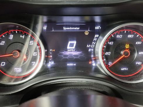 Used 2023 Dodge Charger SXT image 11