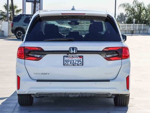Used 2025 Honda Odyssey Elite image 7