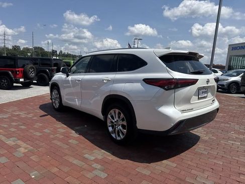 Used 2021 Toyota Highlander Limited AWD/4WD image 34