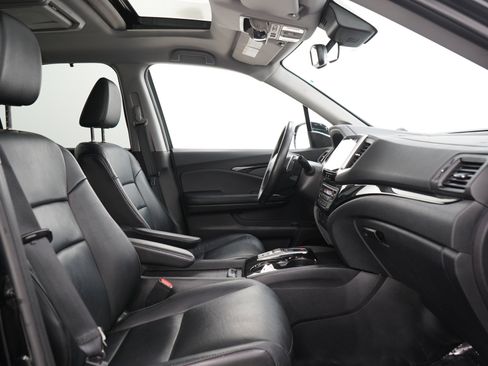 Used 2016 Honda Pilot Touring image 13