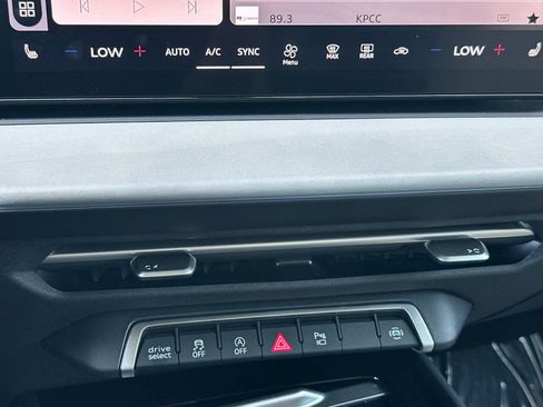 New 2026 Audi Q3 quattro 2.0T AWD/4WD image 21