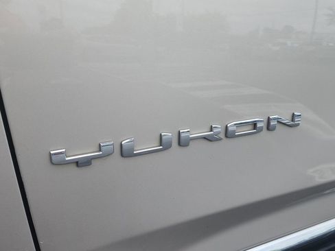 Certified 2021 GMC Yukon SLT w/ SLT Luxury Plus Package RWD image 32