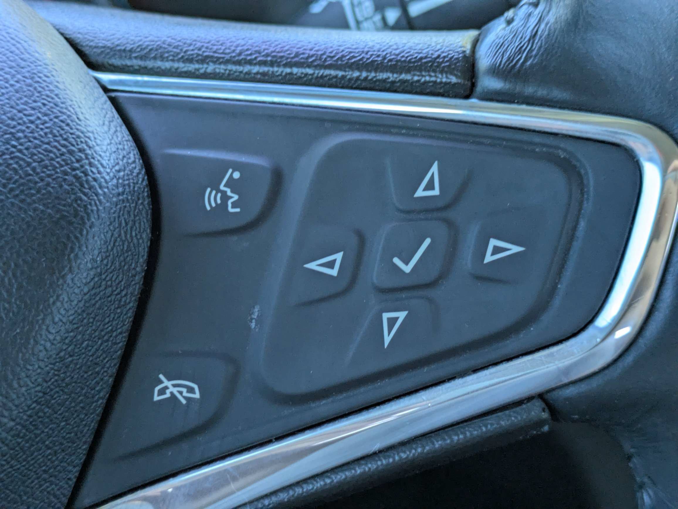 Used 2020 Chevrolet Equinox Premier FWD image 33