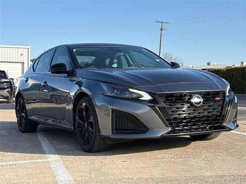 Certified 2023 Nissan Altima 2.5 SR image 2