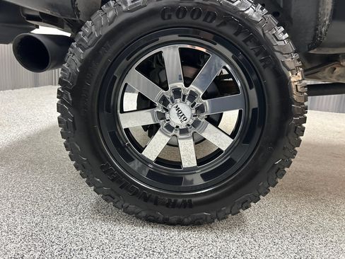 Used 2018 Nissan Titan S AWD/4WD image 7