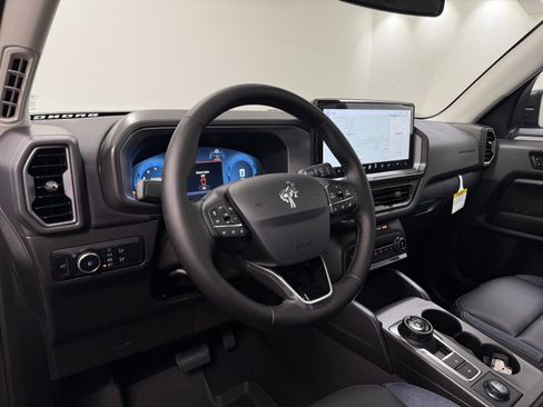 New 2025 Ford Bronco Sport Outer Banks image 18