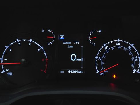 Used 2020 Toyota 4Runner SR5 AWD/4WD image 25