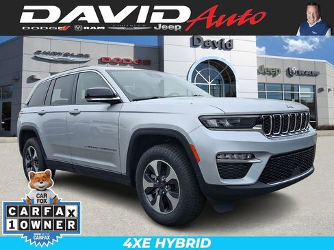 Used 2023 Jeep Grand Cherokee 4WD 4xe image 1